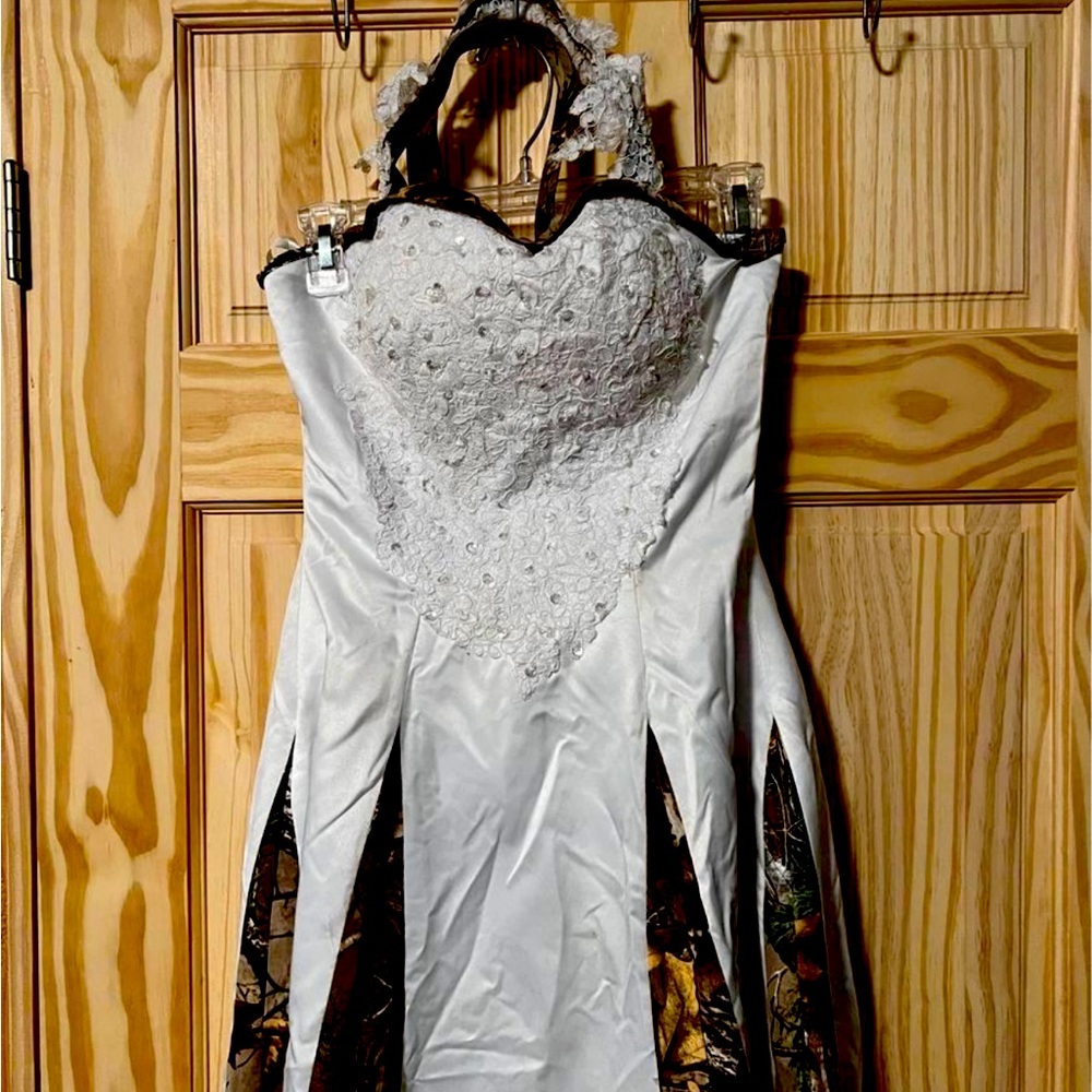 Women’s Wedding Dress Size 2